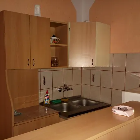 Sobe Szobak Kis *