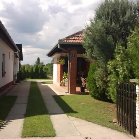 Sobe Szobák Kis Appartamento *