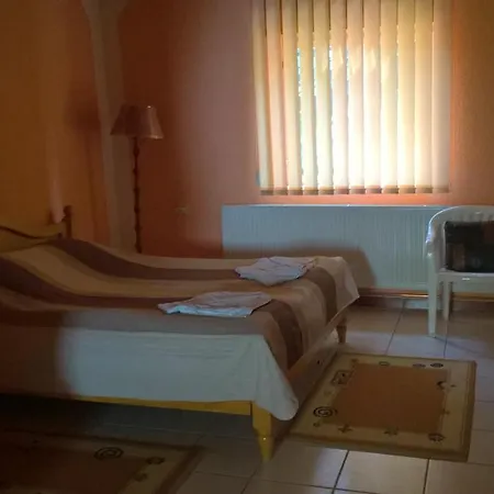 Apartament Sobe Szobak Kis