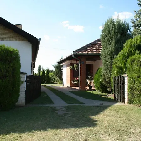 Sobe Szobak Kis Apartament *